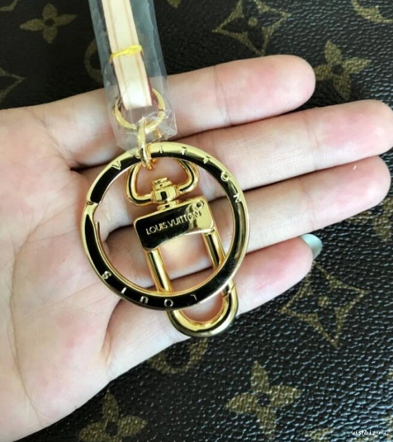 WIS ARTSY LOUIS VUITTON MM BAG 0116